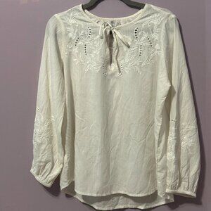 Woman cotton blend embroidered long puffed sleeves blouse, women's size 12